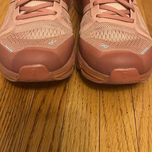 ON Running Cloudace shoes - Picture 3 of 6